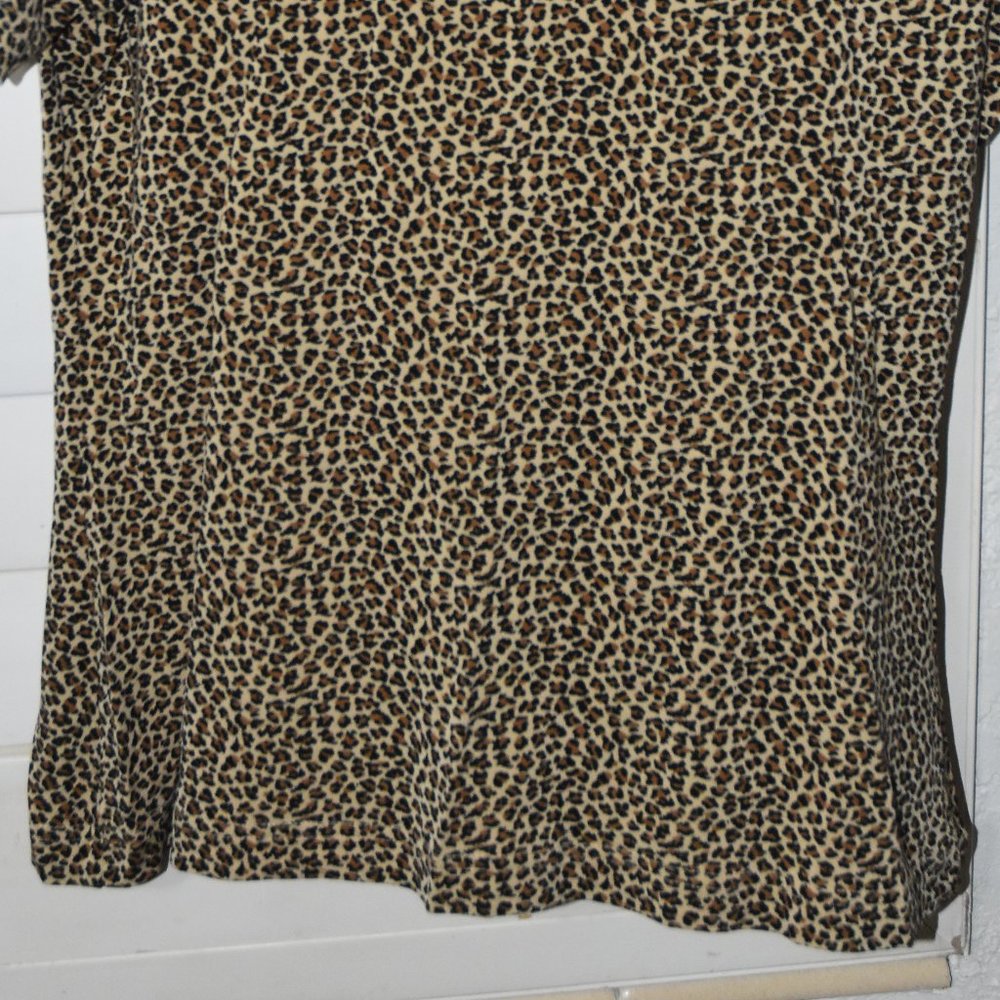 3/$15🍁Leopard tee | XS VTG Wm - Picture 2 of 3